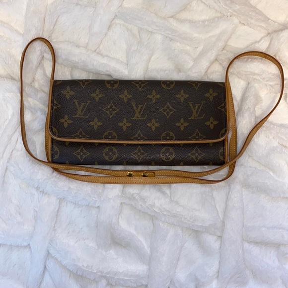 Louis Vuitton Pochette Twin GM With Dust Bag - Picture 5 of 17